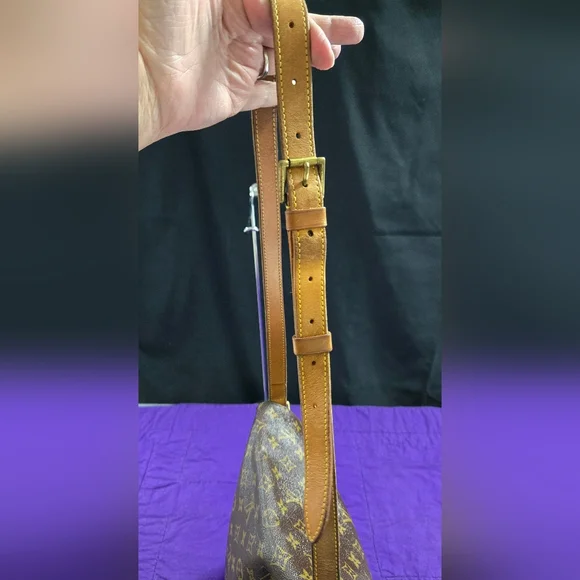 Louis Vuitton Brown Monogram Messenger Bag - Picture 7 of 15